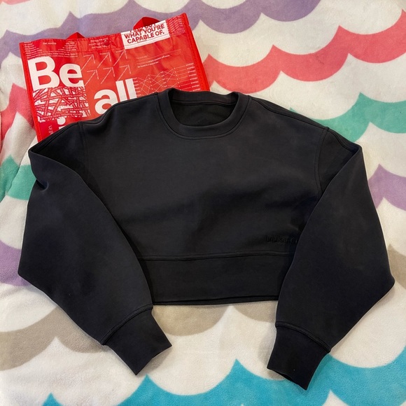 EEUC Lululemon Black Crop Crew size XS/S - Picture 1 of 4